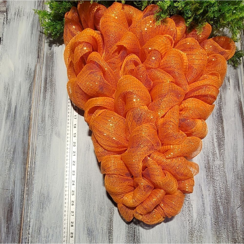 Carrot Wreath  - Picture 4 of 9